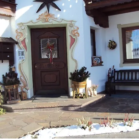 Appartementhaus Sonnenhof In Schwendt 35343 شقة
